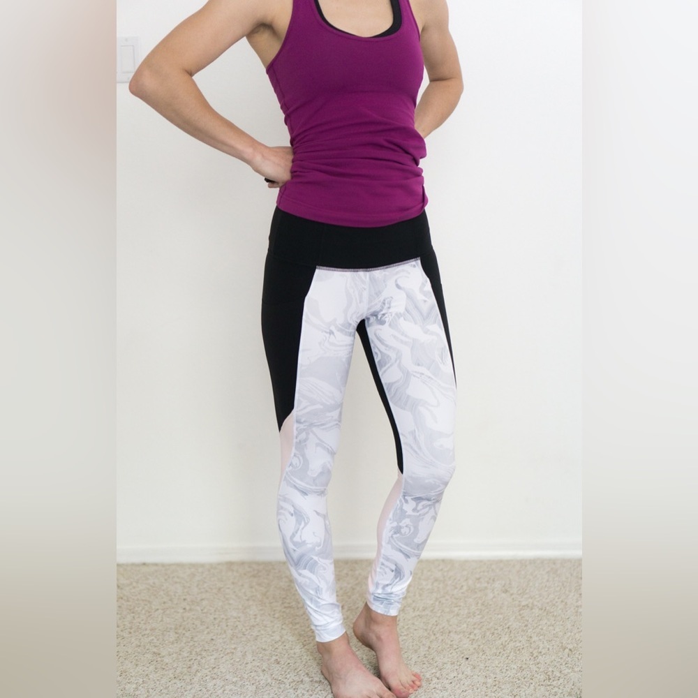 Athleta Powervita Marble Salutation leggings Size S - Picture 1 of 9